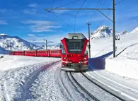 Schweizer Wintermärchen im Bernina- und Glacier-Express