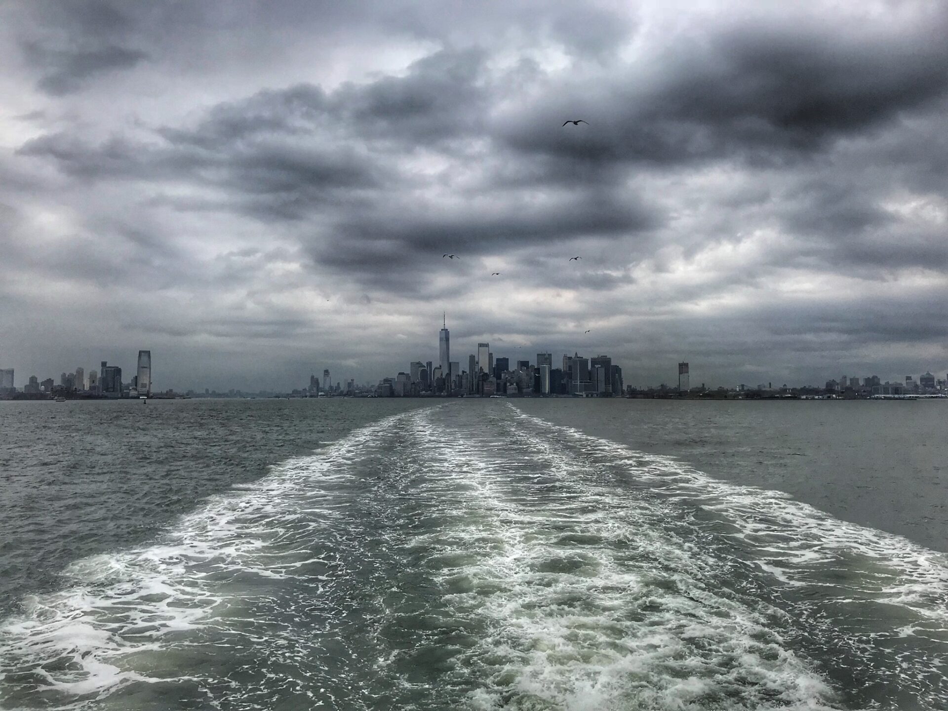 Blick-Skyline-Faehre_OB