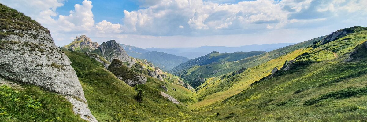 Blick über ein Tal in den Beskiden
