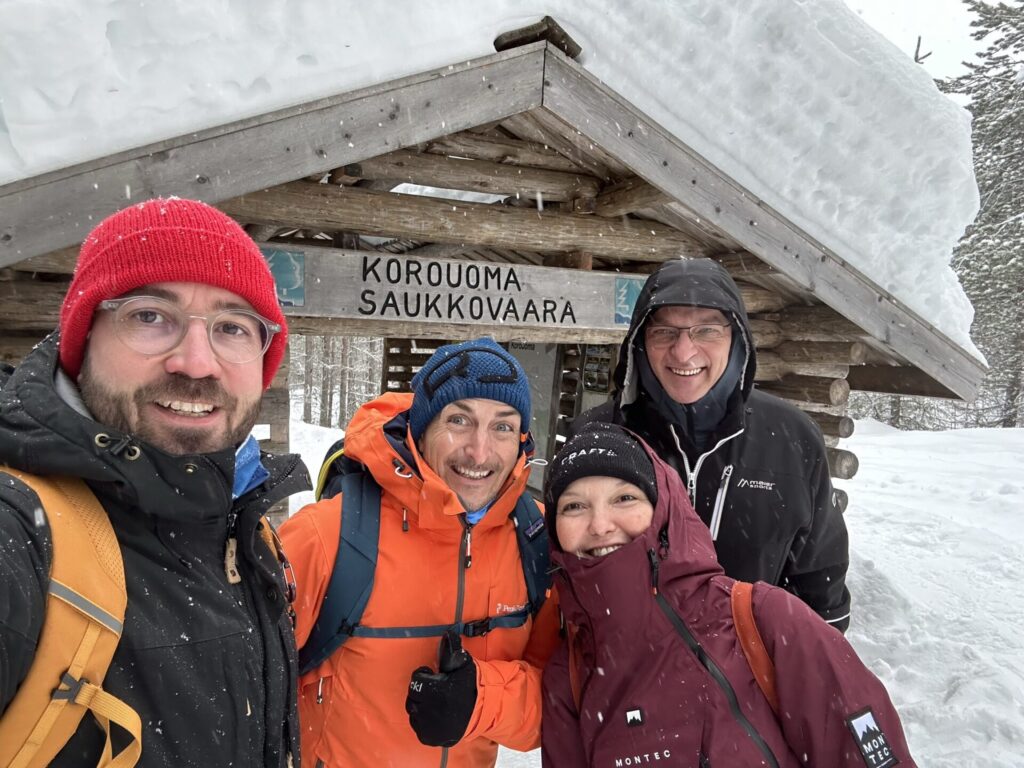 Thomas mit Kollegen im Winter in Lappland