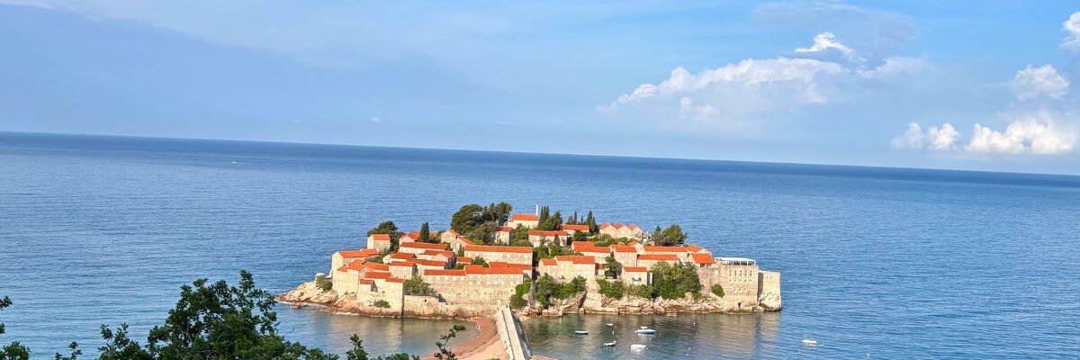 Blick auf Sveti Stefan Insel