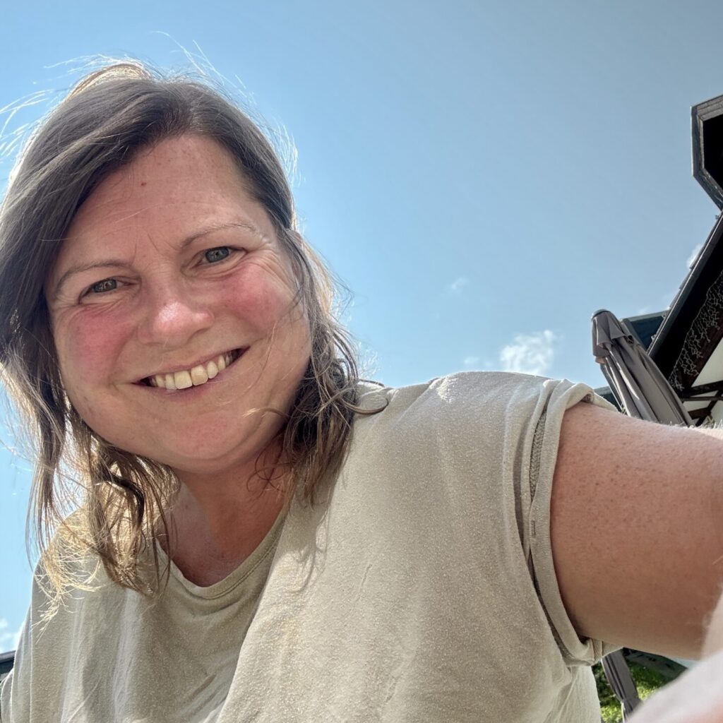 Susanne im Sommer im Elsass