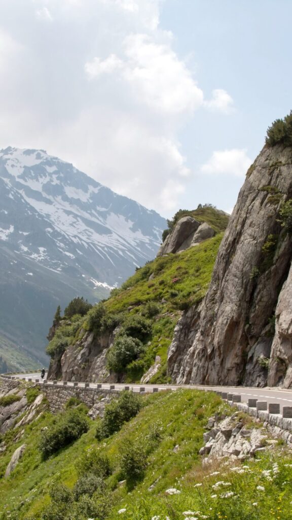 Straße am Furkapass Schweiz