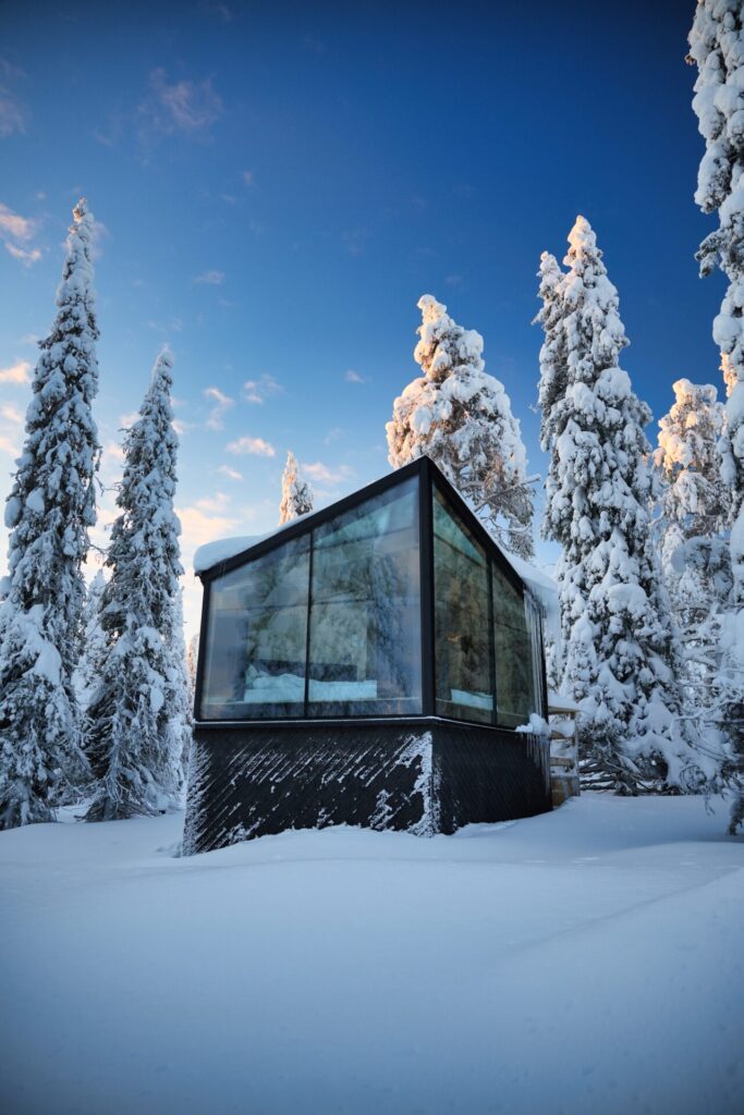 Glasvilla Kuusamo Winter von außen Schnee