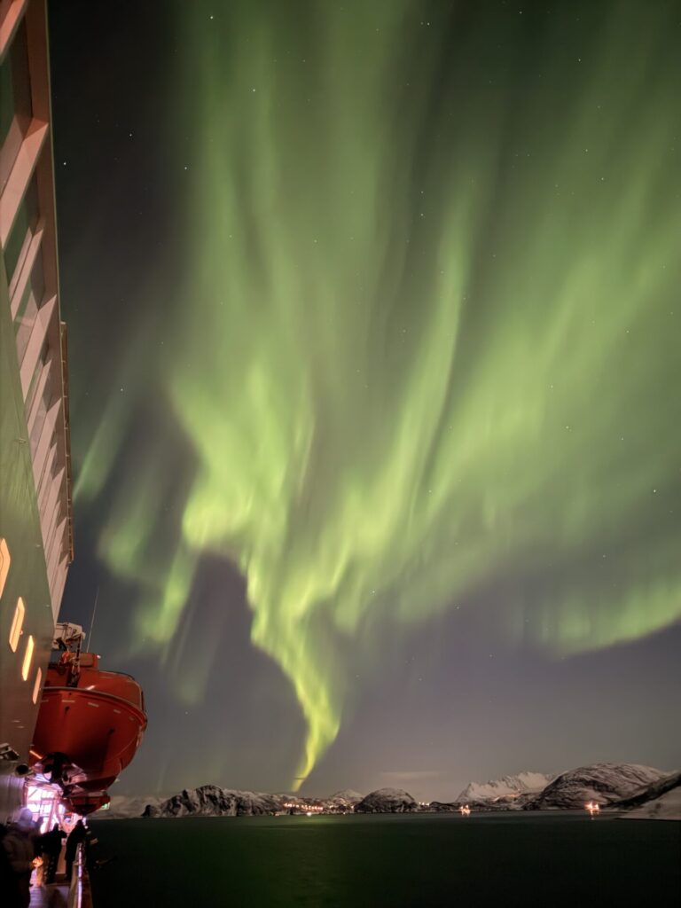 Polarlichter Schiff Winter Fjord
